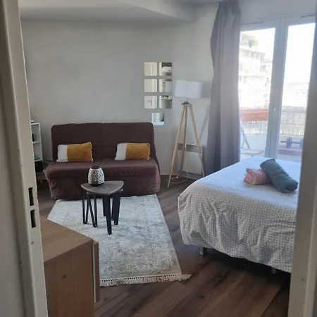 Jolie Proche De Paris Apartment Courbevoie